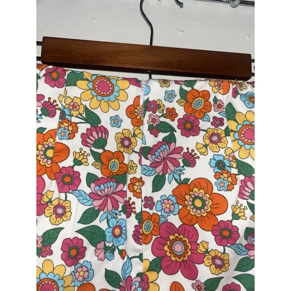 Love on a Hanger Multicolored Floral Print Preppy Hipster Mini Skirt Size Jr 3
